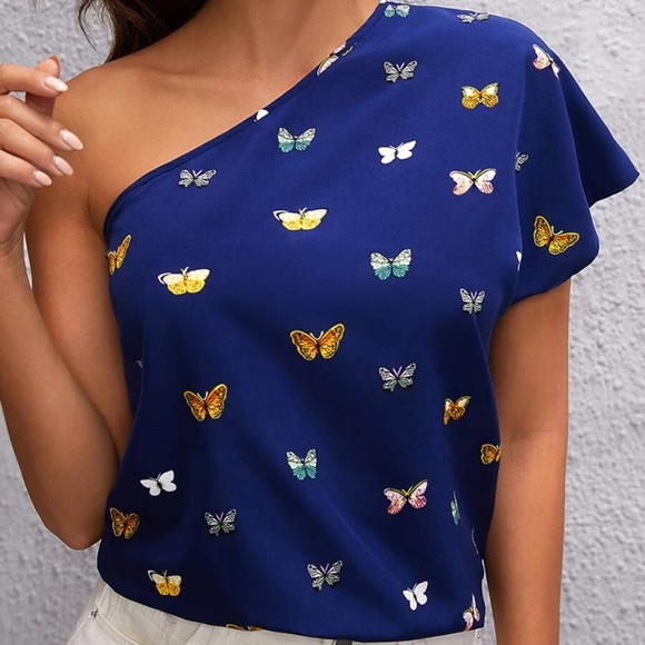 BellanBlue Tops - Boho Blue Butterfly Print Blouse